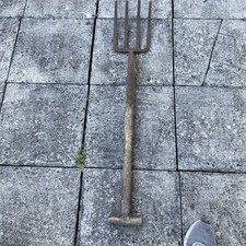 Vintage BRADES Garden Fork. Made in England. Border Fork. Springtemper. T Handle