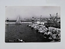 PIRAN - BLACK AND WHITE EARLY