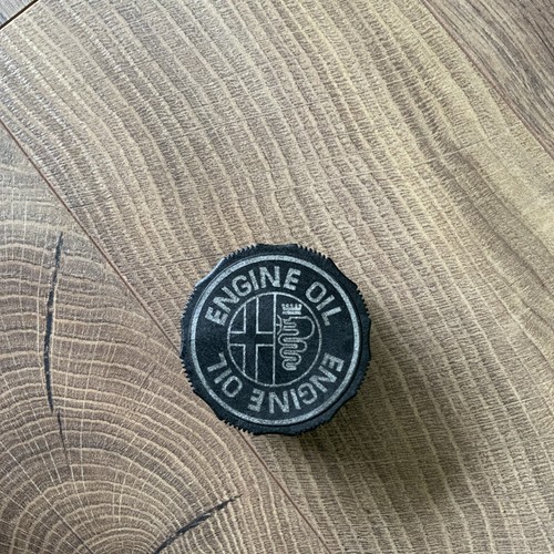 Alfa romeo engine oil filler - romeo,