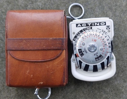 Vintage acting light meter - vintage,