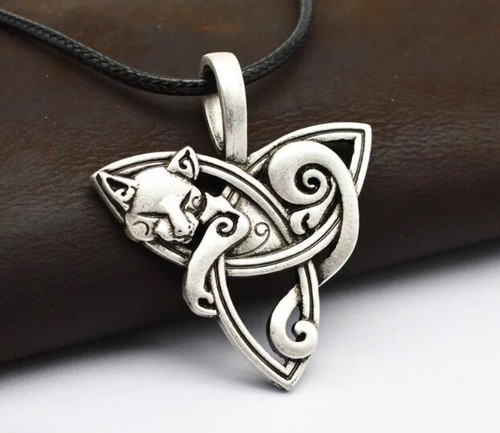 Celtic necklace knot cat - knot,