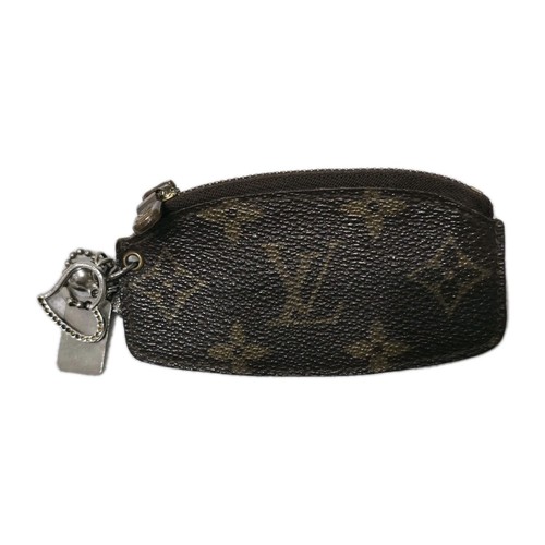 Louis vuitton monogram key - lv,