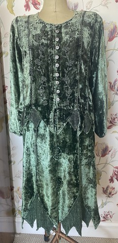 Women vintage riot - vintage, 'riot'