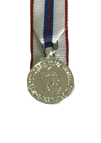 Miniature 1977 queen silver - 1977,