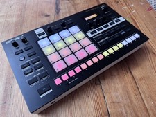 Roland verselab mv-1 groovebox