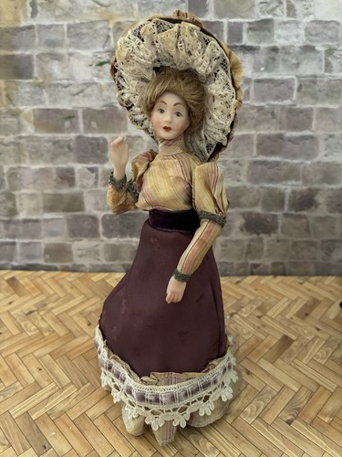 Dolls house scale - 1/12,
