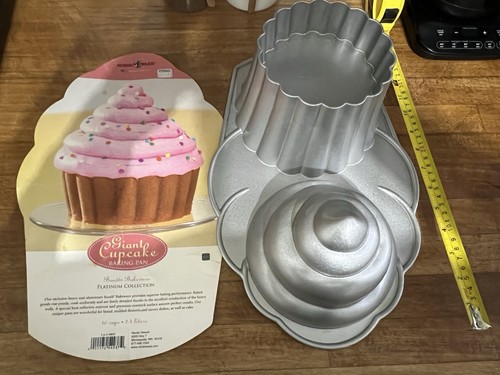 Nordic ware giant cupcake - nordic,