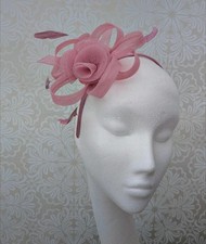 Dusky Pink pretty Fascinator