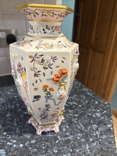 Square sided vase - square, floral