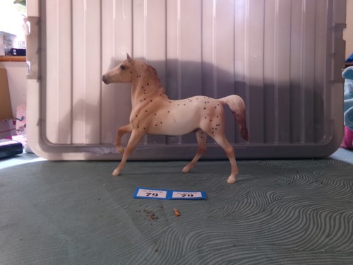 Breyer classic semi - classic,