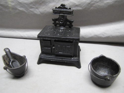Vintage cast iron - cast,