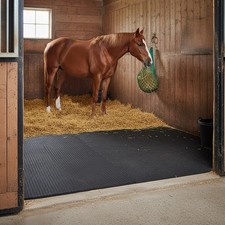 Interlocking stable floor - interlocking, mats