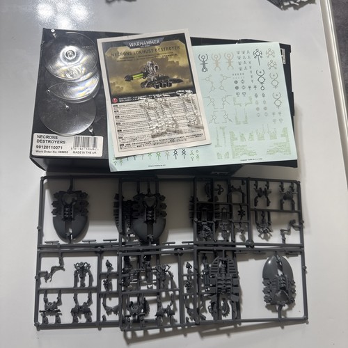 Necron lokhust destroyers - lokhust,