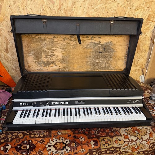 Vintage 1981 fender rhodes - vintage,