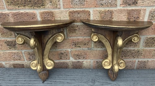Pair wooden corbels wall - of,