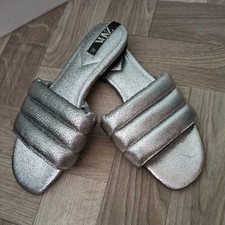 Zara silver padded Sliders