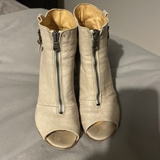 Lady Kiara Made In Italy Peep Toe Nude Zipped Ankle Boots Size 5