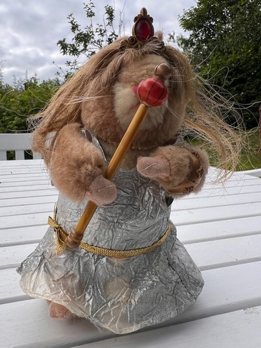 Queenie vintage 2002 gemmy - -,