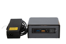 Intel NUC7 Core i5-7260U 16GB
