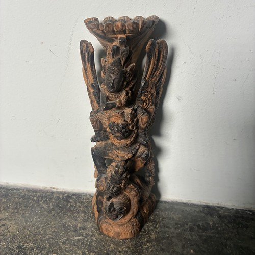 Hindu vishnu riding garuda - vishnu,