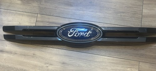 Ford wild track front grille - ford,