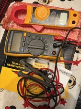 FLUKE 117 MULTIMETER  AND 322