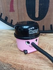 Hetty Hoover Mini Desk Vacuum