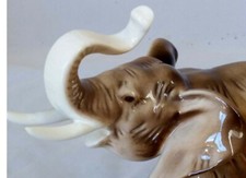 ELEPHANT WITH RAISED TRUNK - ROYAL DUX - 33  378 1 - PINK TRIANGLE- WILD ANIMAL