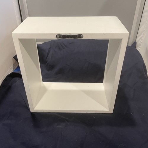 Wooden floating white - wooden,