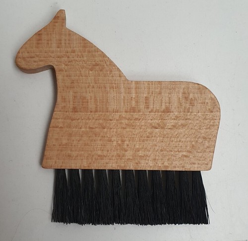 Beechwood horse shape pocket - beechwood,