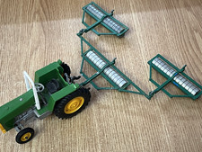 BRITAINS DIE CAST FARM MODEL #9554 GREEN 3 SECTION ROLLER ATTACHMENT & TRACTOR