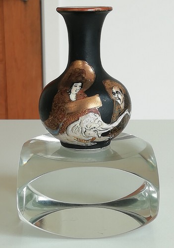 Japanese satsuma bud vase - satsuma,