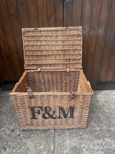 Large genuine fortnum and - fortnum,