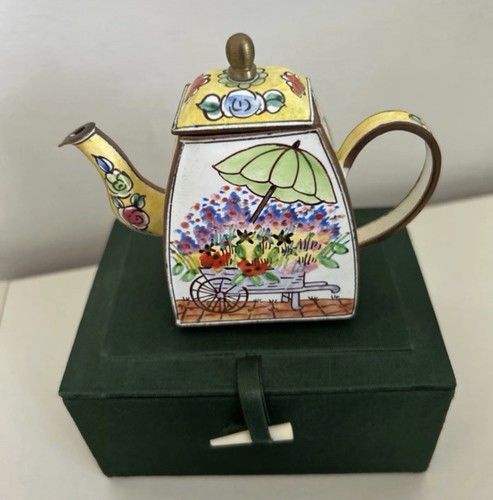 Trade aid miniature - aid,