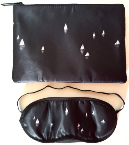Qantas travel pouch - qantas,