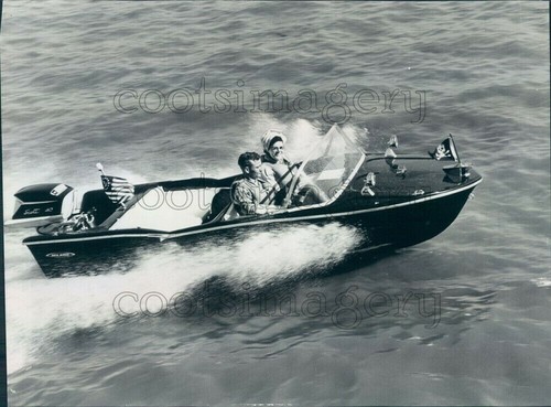 1960 press photo mrs c - mrs,