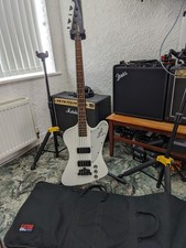 Epiphone Thunderbird Bass Guitar. White with Gator Gig Bag. Good Condition