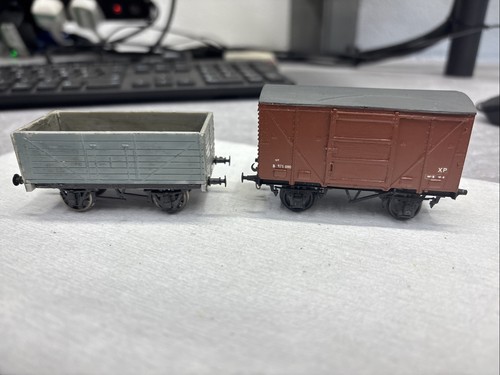 Model railway gauge pair of - oo,