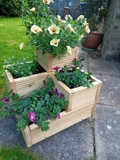 Large square corner tier - square,