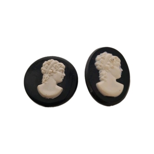Vintage cameo brooch - brooch, resin