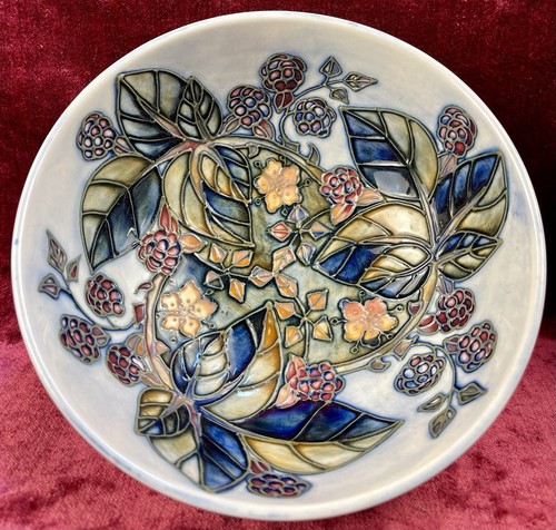 Delightful moorcroft bowl - a,