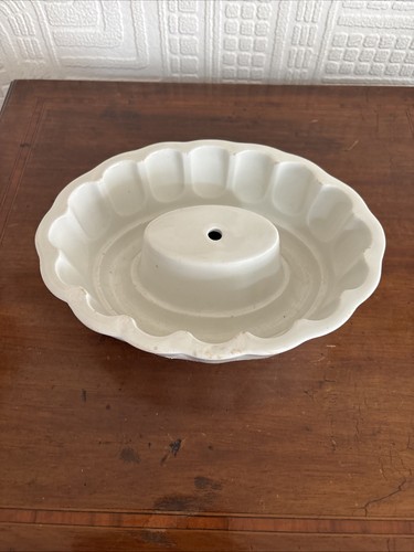 Lovely old ceramic - ceramic, mould