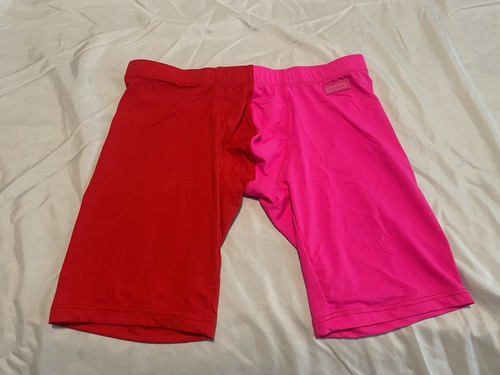 Project claude 2tone swim - project,
