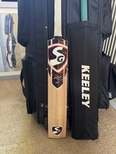 SG Roar Icon Cricket Bat