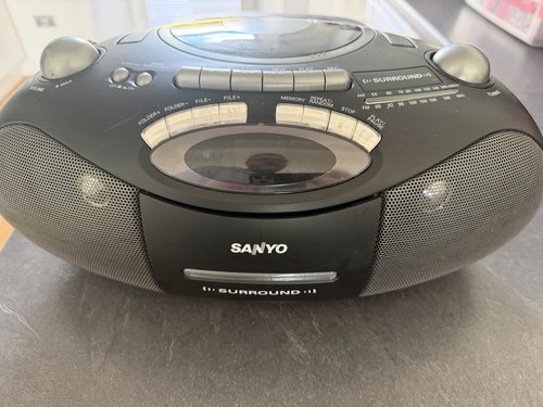 Sanyo mcd ub685m boombox - ,