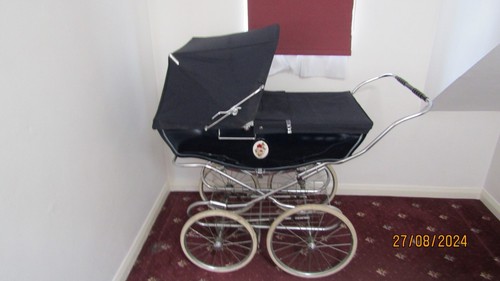 Silver cross balmoral pram - cross,