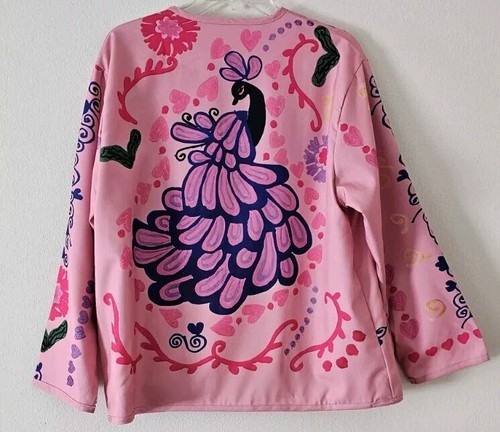 Women cropped peacock - cropped,