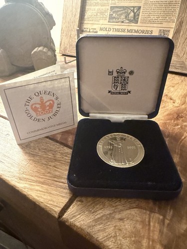 Rare 2002 royal mint queen - 2002,