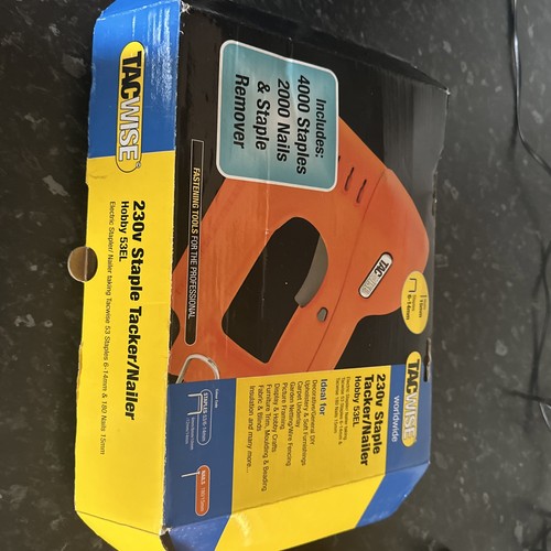 Tackwise 230v staple tacker - 230v,
