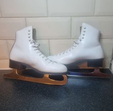 Ladies Riedell Ice Skates Size